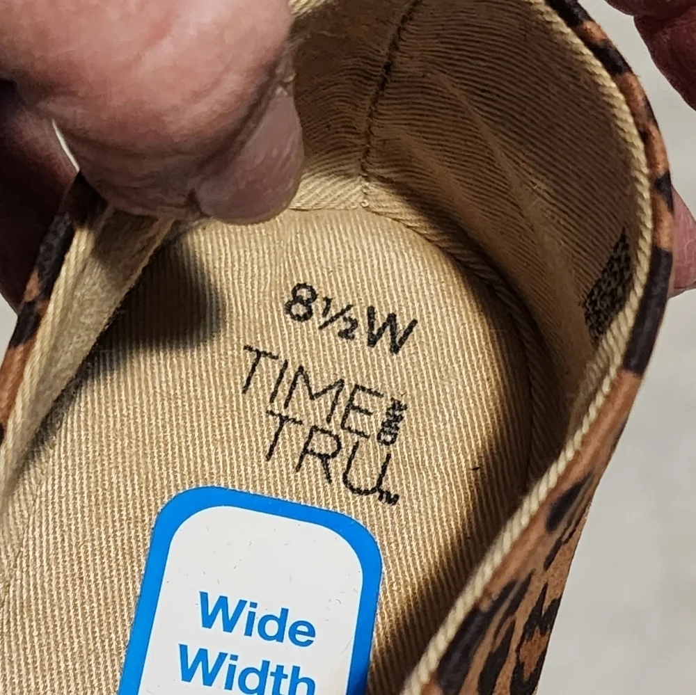 Time  and tru shoes for women size 8.5W